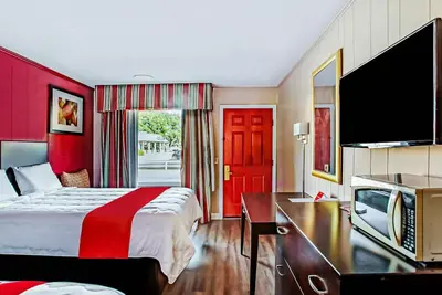 Image de Your Home Away From Home! 4 Sleek Units, Free Parking, Near Harold Turpin Park