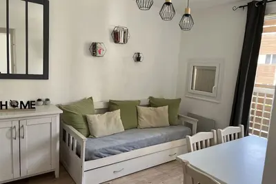 Image de Appart. 2+2 personnes à l'Ie d'Or avec piscine