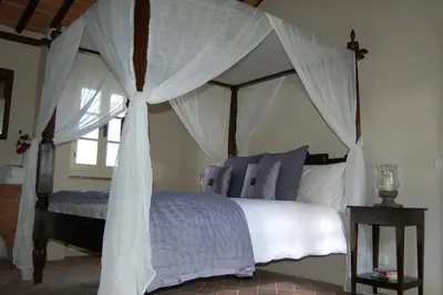 Image de Beautiful 16th Century farmhouse with large pool, located near Cortona, Tuscany