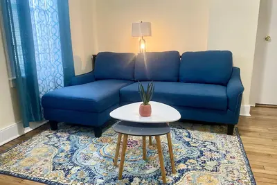 Image de Cheerful 3-Br 2-full Br home close to Downtown