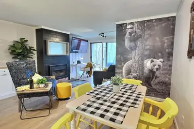 Image de CozyCub- Pool, Ac, Hiking, Mountain Biking, Tennis