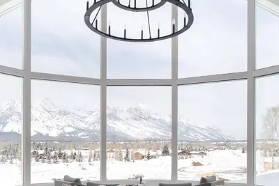 Image de Sweeping Teton views, modern renovation. Minutes from town & National Parks.