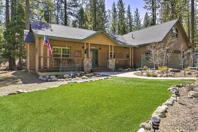 Image de Hike + Explore: Graeagle Getaway w/ Furnished Deck