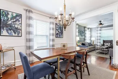 Image de 1-Bedroom Near the Plaza & Scenic Park I 13