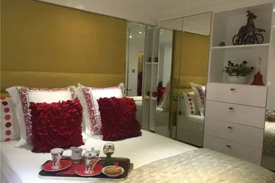 Image de Sleep 4/5 -Cool Summer Place - Knightsbridge Tube 5 min walk Early Arrival Poss.