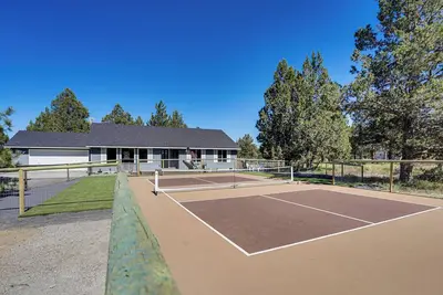 Image de Pickleball Country Retreat in Bend!