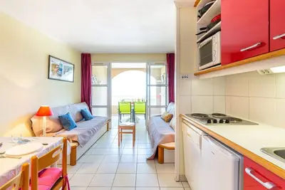 Image de Joli appartement pour 4 personnes avec piscine, Wifi, Tv, terrasse et animaux admis