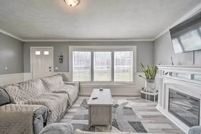 Image de Chic Seneca Falls Home on Cayuga Wine Trail!