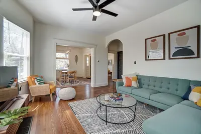 Image de Oakley Square 3br Completely Remodeled - Walkable