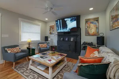 Image de Jb's Place - custom home with 2 kitchens