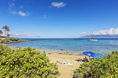 Image de Maui's finest with golf course and ocean views