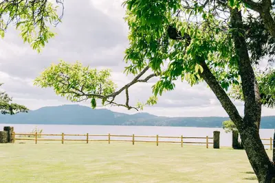 Image de Ocean View House, Outdoor Tv, Firepit, Hot Tub, One Mile to Town!