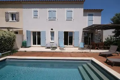 Image de Location vacances maison piscine Merindol Ls2-398.