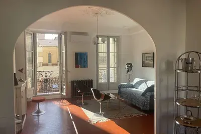 Image de Centre, charme, confort, Clim, commerces, restaurants, transports, sorties, pkg.