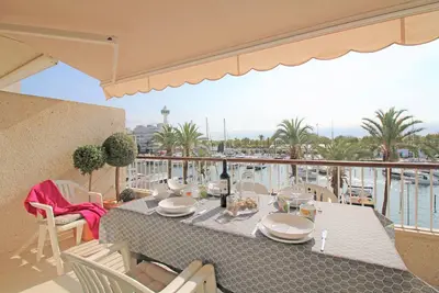 Image de 0112-Port Grec Appartement avec vue sur le canal