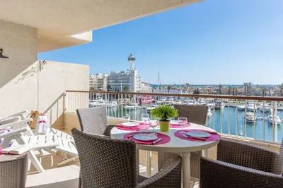 Image de 0157-Port Grec Appartement avec vue sur canal et mer