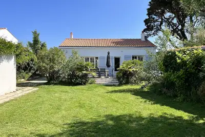 Image de Maison classée 3 * rénovée de 60 m2 avec grand jardin clos (animaux bienvenus).