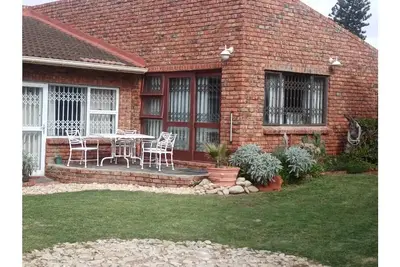 Image de 3 bedroom with indoor braai - On the Beach