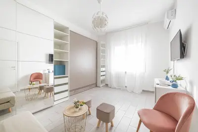 Tripoli square bright apartment!