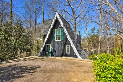 Image de Charming Gainesville Cabin w/ Private Dock!