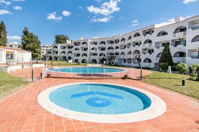 Image de Apartment Saro, 5 minutes from the beach.