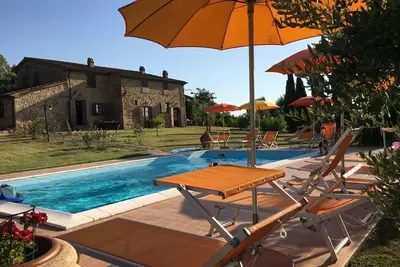 Image de Tuscany Tour - Farmhouse Gello vineyard