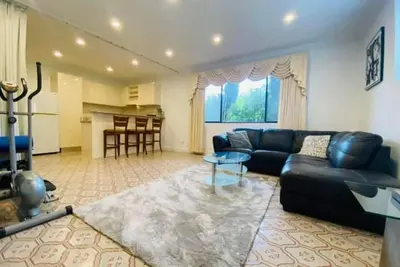 Image de Luxurious Apartment, 9-min from Airport 2br 2ba