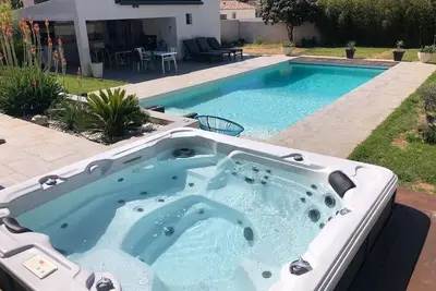 Image de Villa Pool Jacuzzi Pool House Petanque Provence all comfort