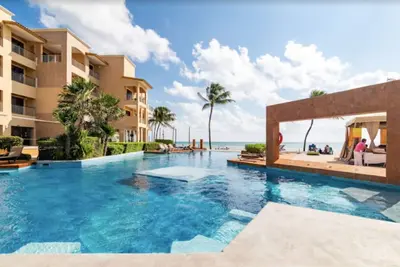 Image de 2bdr Penthouse Coral 401 w/ Rooftop Access