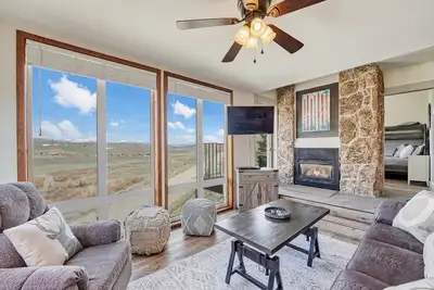 Image de Luxury 2br 2ba Ski-In/Ski-Out Gorgeous Updated Condo with Amazing Mtn Views! #74