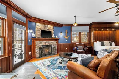 Image de Lake Superior Suite | Jacuzzi & Sauna