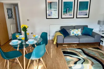 Image de Between beach & shops - Private parking en-suite