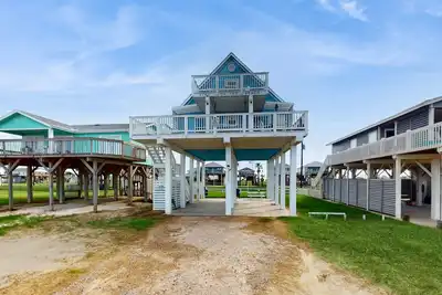 Image de Perfect beach home with Gulf-view deck, balcony & central Ac - snowbird-friendly