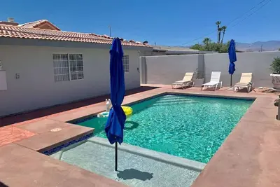 Luxury Modern Escape · Luxury Modern Escape W/ Pool! ! !