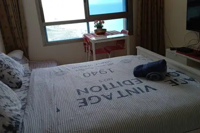 Image de stunning studio on the ocean