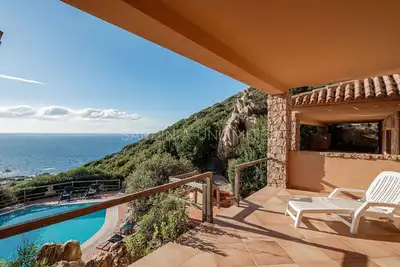 Image de Casa Rosa Bianca : vue mer, piscine commune, 2 terrasses et barbecue.