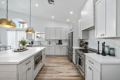 Black Palm! Sparkling Pool, Pool Table, Close To Kierland Entertainment, Newly Designed Beauty!