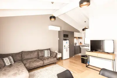 Image de Eliza Lee - 2/50 Gippsland Street