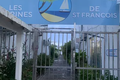 Image de Appartement rénové au cœur de la Marina st François