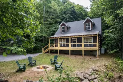 Image de Creekside Bliss - Stunning Custom Mountain Home with a Hot Tub Located Near Wcu!