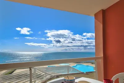 Image de Au Cayenne, terrasse et vue mer