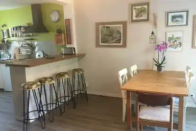 Image de Maison avec jardin tout confort au calme à 2 mn Tram