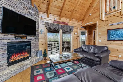 Image de Mountain view cabin w/hot tub, fireplace & resort pool + free attraction tickets