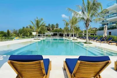 Image de ★Luxury Condo★ Beach+ Pools+ Natural★