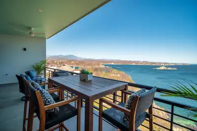 Image de Oceanfront with private rooftop terrace & amenities