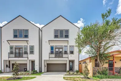Image de ✨2022 *New* Modern 4Bed/3. 5Bath townhome Downtown✨