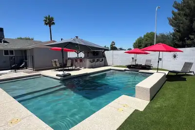 Image de Private Luxury Oasis W/Heated And Cooled Pool