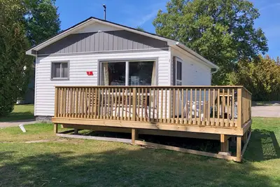 Chickadee #3 Graceland Cottages