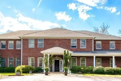 Image de 10 bedroooms/baths, 4 mi from Vt