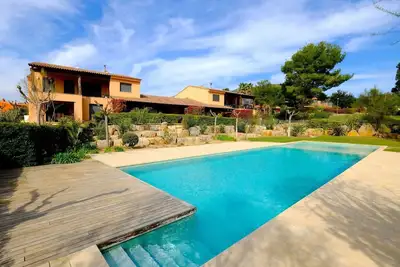 Image de Bel appartement pour 4 personnes avec Wifi, climatisation, piscine, Tv et patio